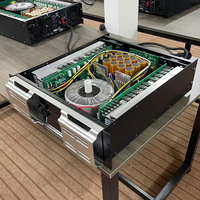 Amplificateur professionnel CA20 double canal 1350W haute puissance avec protection contre la surchauffe, adapté à une utilisation sur scène.