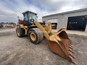 Superbe mini-chargeuse sur pneus Cat 950M de 5 tonnes en provenance du Japon, excellent état, légèrement utilisée, prête à travailler - Product Image 5