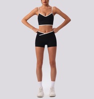 Ensemble de sport et yoga pour femme, effet seconde peau, avec soutien-gorge de sport et short, bretelles réglables, leggings taille haute, pour la gym et le fitness
