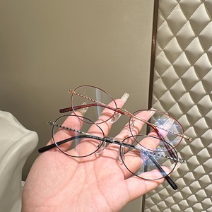 Gafas Danyang con Montura Metálica Ovalada 58245, Montura Completa, Lentes de Resina, Anti-UV, Unisex - Product Image 1