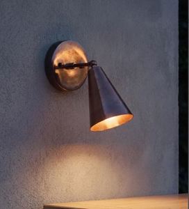 Aplique de Pared Cónico Hecho a Mano con Acabado Pátin Antiguo: Lámpara de Pared Cónica de Estilo Industrial, Iluminación Italiana Moderna de Mediados de Siglo - Product Image 4