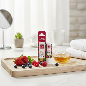 TTO Clinic Rouge à Lèvres Baies Sucrées SPF 15 5g Non-Adhésif Nourrissant Hydratant Vitamine E Huile de Jojoba Beurre de Karité Régulier CPSR - Product Image 3