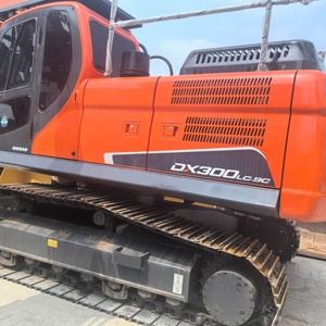 Excavadora Doosan DX300LC-9C Naranja, Equipo de Construcción de Uso Pesado - Product Image 1