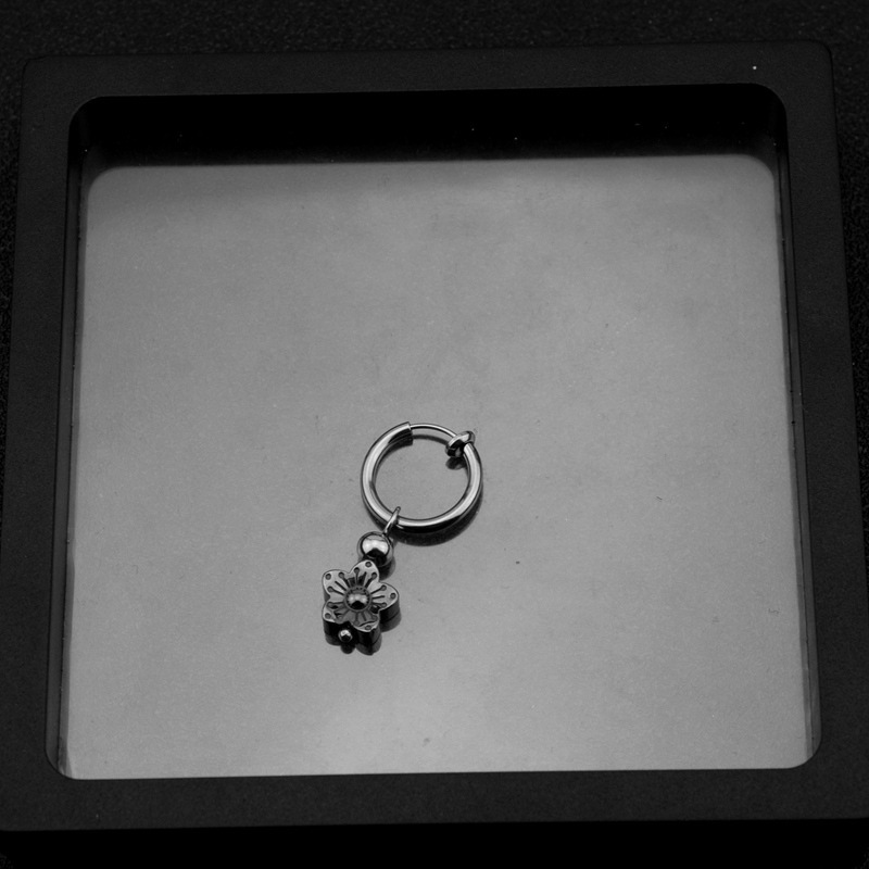 E063-Silver 2 Clip-on Earring (No Piercing Needed, 1 Piece)