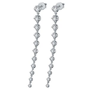 Pendientes de Oro Blanco de 14k con Diamantes Moissanite de Messi Jewelry - Product Image 1