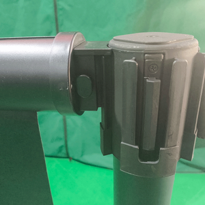 Özel toptan PVC/örme kumaş çit afiş hafif örgü su geçirmez taşınabilir geri çekilebilir UV dayanıklı yol kenarı bariyer - Product Image 6