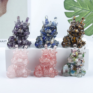 Vente en gros de cristal naturel pierre concassée résine dessin animé mignon dragon ornements cadeaux de fête des enfants - Product Image 1