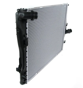 Radiador de Piezas de Automóvil Mejor Valoradas, Pa66 Gf30 para E46, Nuevo Condensador de Aire Acondicionado para Automóvil de Aluminio OEM 17117559273 - Product Image 3