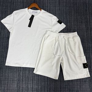 Ensemble deux pièces décontracté de luxe en coton 100% respirant pour homme, style sportif et tendance, idéal pour l'été - Product Image 2