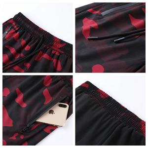 Erkek antrenman kıyafeti Camo desen yaz koşu şort kordonlu ve fermuar cepler ile hızlı kuru 2 in 1 spor salonu egzersiz şortu - Product Image 6