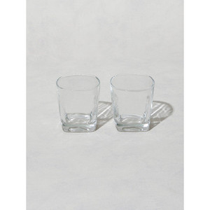 185ml due bicchieri da Cocktail di whisky quadrati - Product Image 1