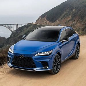 2025 SUV de luxe Lexuses <span class=keywords><strong>RX</strong></span> hybride/essence 2.5L longue portée E-CVT 2/4WD voitures neuves à vendre boîte de vitesses d'entraînement direction automatique gauche - Product Image 6