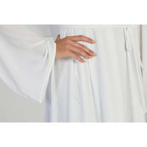 <span class=keywords><strong>Abito</strong></span> <span class=keywords><strong>da</strong></span> <span class=keywords><strong>sera</strong></span> modesto impreziosito con motivo bianco Abaya aperto Premium - Product Image 2