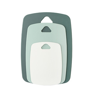 ชุดเขียงพลาสติกสองด้าน Zyc240 3 ชิ้น ปลอดภัยสำหรับเครื่องล้างจาน ใช้สำหรับหั่นผลไม้ ผัก และเตรียมอาหารเด็ก - Product Image 3