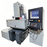 Machine de découpe par électroérosion à plaquettes rigides CNC D7150 à faible entretien avec système d'alarme automatique pour la fabrication de matrices