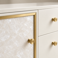 WYRAX Executive Lounge Sideboard Buffetschrank mit 3 Schubladen, Seitenschränken, Steinoptik-Türfronten und Erhöhtem Goldfuß