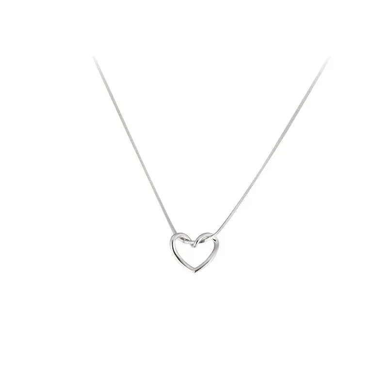 Kadınlar için Hollow kalp kolye niş yönlü tasarım s925 gümüş klavikula zinciri moda takı