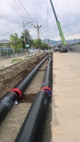 Tuyau en acier pré-isolé DN250 avec gaine en polyéthylène haute densité (HDPE) enveloppée de mousse de polyuréthane (PU) noire pour isolation thermique
