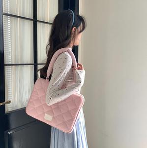 Daily Use Custom Logo Travel Women Shockproof Puffer Cotton <b>Computer</b> <b>Bag</b> Quilted Laptop Sleeve <b>Bag</b> with Handle - Product Image 3