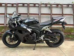 <span class=keywords><strong>Moto</strong></span> sportive Honda CBR600 d'occasion à essence, haute performance, héritage <span class=keywords><strong>CBR</strong></span> Racing et agilité axée sur la piste - Product Image 3