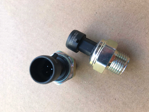 SITRAK C7Hトラックエンジンオイル圧力センサー202V27421-0313 - Product Image 4