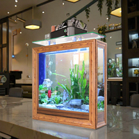 Aquarium en verre sur pied, éco-responsable, design moderne, avec options multicolores, servant également de bar ou de séparateur d'espace (Fabriqué sur mesure)