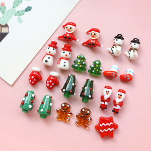 2025 mignon pain d'épice homme père noël noël pendentif verre perlé arbre <span class=keywords><strong>de</strong></span> noël accessoires pour collier fabrication <span class=keywords><strong>de</strong></span> bijoux à bricoler soi-même - Product Image 3