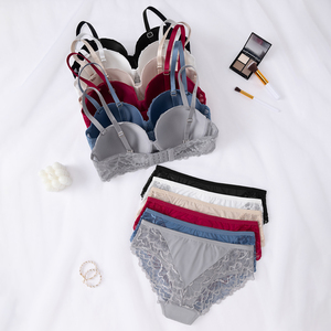 Ensemble soutien-gorge et culotte New Life Theme, dentelle florale, soutien-gorge à armatures push-up mi-hauteur et culotte pour femmes - Product Image 2