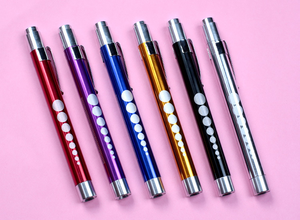 पेन फ्लैशलाइट कठपुतली पेन नेत्र चिकित्सक की विशेष फ्लैशलाइट पेन डॉक्टर के विशेष फ्लैशलाइट एल्यूमीनियम मिश्र धातु aaaa बैटरी पोर्टेबल मिनी टॉर्च - Product Image 5