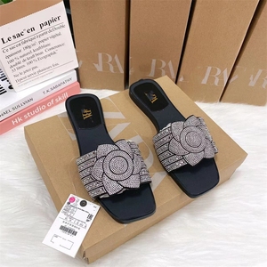 <span class=keywords><strong>2026</strong></span> Damen Outdoor Mode-Sandalen Ausgefallene Pantoletten Kristall-Babouches Klassische Flache Damensandalen - Product Image 3