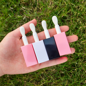 Độc Đáo Màu Hồng <span class=keywords><strong>Lip</strong></span> <span class=keywords><strong>Gloss</strong></span> Ống Vuông Son Bóng Container Lớn Bàn Chải Rod Bao Bì Mỹ Phẩm Với Biểu Tượng Tùy Chỉnh - Product Image 4