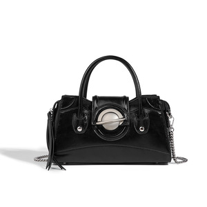 Nhà Máy Bán Hàng Trực Tiếp 2025 New Bạc Kim Loại Túi Xách Vòng Thiết Kế Khóa Đôi Xử Lý + Dây Đeo Vai Dài - Product Image 3