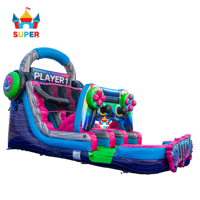 Glitch Gamer Toboggan aquatique gonflable à double piste, coloré, modèle Player 1, avec piscine pour événements estivaux et fêtes d'enfants
