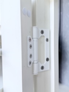 Volets intérieurs en aluminium TOMA, modernes, verticaux, réglables, à battants, pour hôtels - Product Image 2
