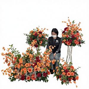 Boule de fleurs artificielles en soie lisse, faite à la main, imperméable, pour table - Taille personnalisable pour Noël et la rentrée scolaire - Product Image 1