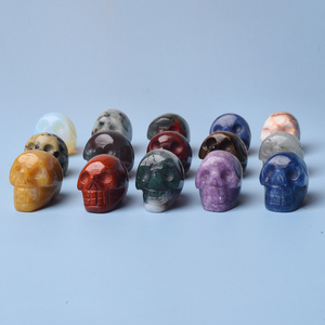 Teschi in Cristallo di Quarzo Naturale Intagliati a Mano, Vari Tipi, per Feng Shui - Product Image 3