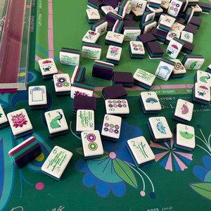 Jeu de <span class=keywords><strong>Mahjong</strong></span> Américain de Luxe en Acrylique Violet à 4 Couches, 160 Tuiles Personnalisables avec Gravures de Jokers, <span class=keywords><strong>Fleurs</strong></span> et Vents – Jeu de <span class=keywords><strong>Mahjong</strong></span> US - Product Image 3