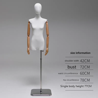 Présentoir de style coréen pour mannequins à poitrine plate pour magasin de vêtements, présentoir pour pantalons mi-longs pour femmes, accessoires de vitrine pour mannequins factices