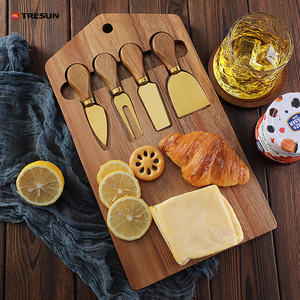 Planche à fromage en bois d'acacia de forme carrée personnalisée pour la cuisine, vente en gros, avec 4 couteaux - Product Image 5