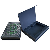 Boîtes cadeaux magnétiques en carton pour cartes de sportives, avec revêtement UV luxueux, estampage à froid, logo personnalisé et doublure en éponge