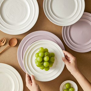 Service de table en porcelaine de style nordique avec logo personnalisé, utilisation pour les fêtes et les mariages, comprend un <span class=keywords><strong>kit</strong></span> d'ustensiles - Product Image 3