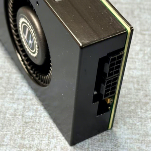 การ์ดจอแล็ปท็อปแบบกำหนดเอง V100 16GB HBM2 4096bit SXM2 to PCIe 12nm 1506MHz ระบายความร้อนด้วยพัดลม DX12 ใหม่/มือสอง - Product Image 2