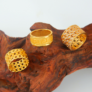 Anillos Gruesos Modernos y Sencillos en Stock, Anillo Hueco de Circonia Chapado en Oro de 21k para Mujer, Joyería para Novias y Fiestas de Boda - Product Image 2