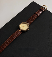 Montre-bracelet pour femme en quartz, style Old Money, luxe léger, niche rétro, écologique, originale Polygon