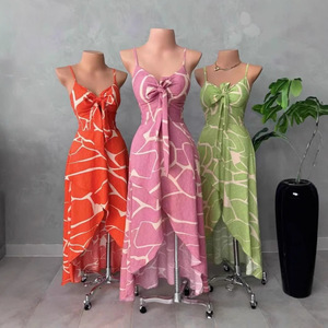 <span class=keywords><strong>Abito</strong></span> <span class=keywords><strong>Lungo</strong></span> Vintage Primaverile con Scollo a V da Donna, in Poliestere <span class=keywords><strong>Cotone</strong></span> Stampato, con Spalline e Silhouette Irregolare, Colore Ghiaccio, Vendita all'Ingrosso - Product Image 2