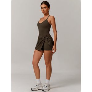 Vestido de tenis para mujer sin mangas con cuello en V y diseño cruzado en la parte delantera, vestido de golf con sujetador incorporado y pantalones cortos, de secado rápido, tejido de punto, spandex y poliéster. - Product Image 6
