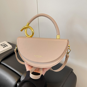 Borsa a <span class=keywords><strong>Tracolla</strong></span> all'Ingrosso di Grande Successo Firmata in Pelle PU Borsa Semicircolare Rigida Elegante e alla Moda da Donna - Product Image 5