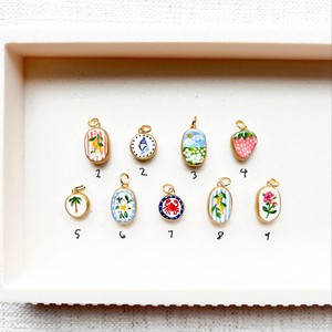 Mặt dây chuyền <span class=keywords><strong>charm</strong></span> thép không gỉ thời trang dễ thương Lateefah, vẽ tay hoa dâu tây hình con cua - Product Image 6