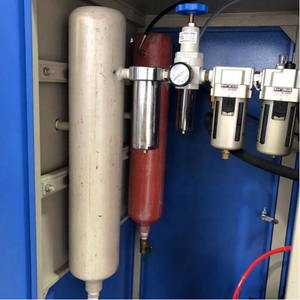 Fábrica de Botellas de 5 Galones, Máquina Sopladora de Envases de 1.5 Litros, Máquina para Fabricar Botellas de PE y PET Procesadas con Componentes PLC - Product Image 6