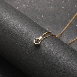 Nuova Collana Personalizzata con Proiezione Fotografica, Ciondolo Rotondo in Acciaio Inox con Zirconi e Catena a Maglie 'Ti Amo' per Donne e Ragazze - Product Image 3